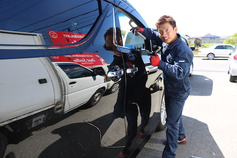 リピーター様もお気に入りの車のヘコミ直し！