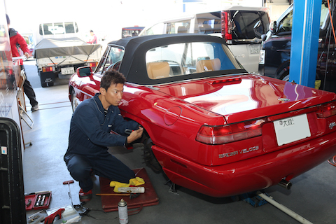 名車のヘコミ修理も、デントリペアが一番良い修理方法！