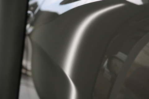 駐車場であてられてヘコミ複数！修理跡を残さないデントリペアで完治！