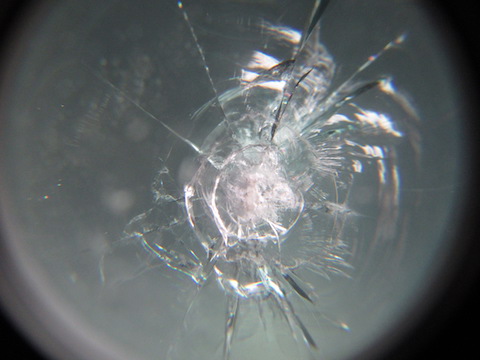 どこも断られて、最後の希望とご来店。ご期待にお応えするフロントガラス修理！