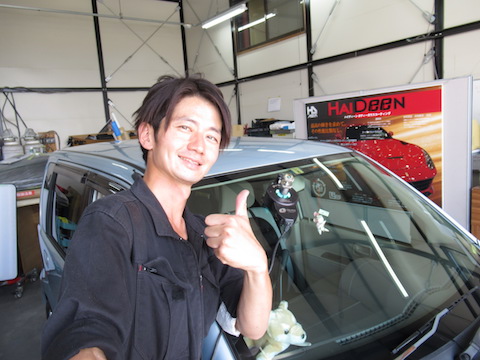 フロントガラス修理を断られ滋賀からのご依頼、大阪のデントスマイルが直します！