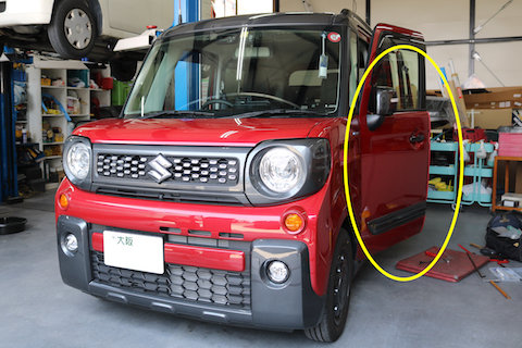 大きなヘコミでも鈑金・塗装しないデントリペア！