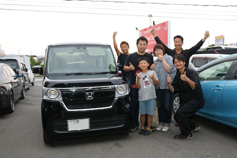 どこも断られて、最後の希望とご来店。ご期待にお応えするフロントガラス修理！