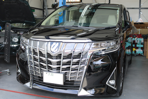 長いヘコミも塗装しないデントリペアで解決！