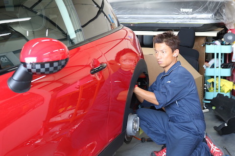  車のヘコミのご相談はお気軽にお問い合わせください！