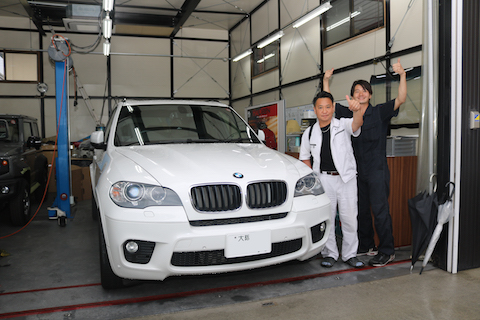 簡単そうで出来ないデントリペアというヘコミ直し。