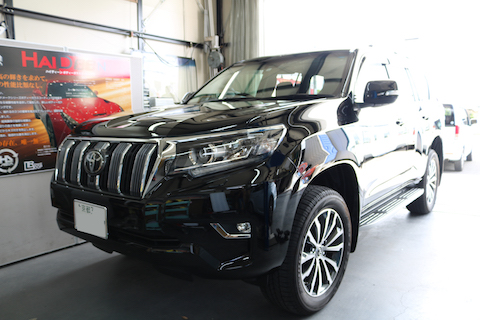 車の価値を下げずにヘコミを修理するデントリペア！