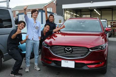 新車1週間のCX-8のフロントガラスに飛び石でヒビ割れ！大きな心のヘコミも一緒に治します！