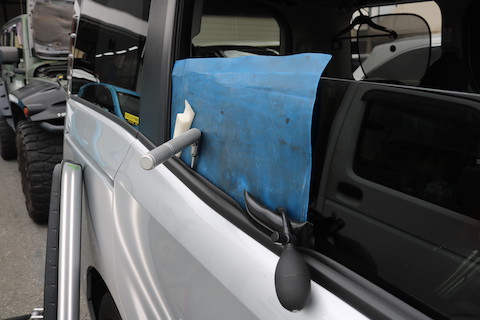 新車を納車1週間でドアパンチ被害！塗装したくないお客様のご期待にお答えします！