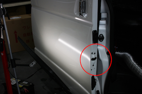 車のヘコミ修理は、裏から押して元に戻すデントリペアが品質・コスパ最強！