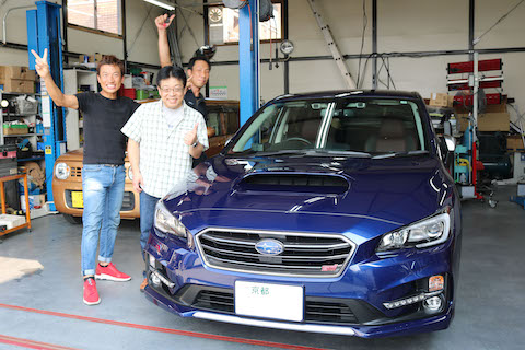 暑い中でも、熱い情熱をもってお客様にスマイルを提供しております😊