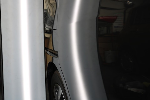 愛車にできたエクボのヘコミは、デントリペアで即時修理！