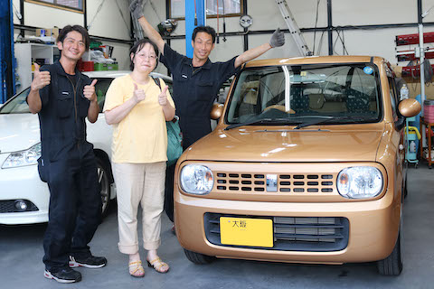 暑い中でも、熱い情熱をもってお客様にスマイルを提供しております😊