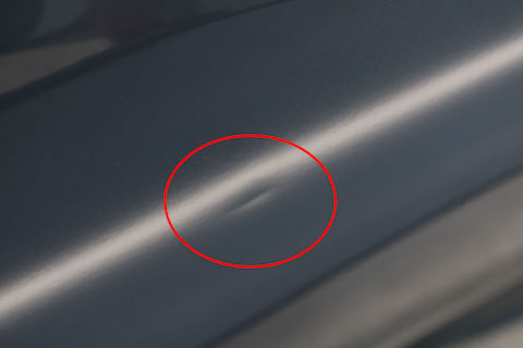 数分で車のヘコミが消える？！不思議な匠技、デントスマイルで体験してください！