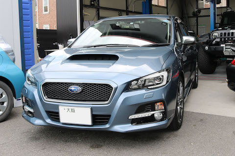 数分で車のヘコミが消える？！不思議な匠技、デントスマイルで体験してください！