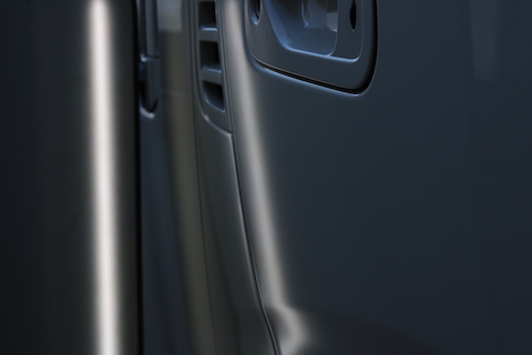 信じられない、感動する車のヘコミ直し技術、デントスマイルで体験ください！