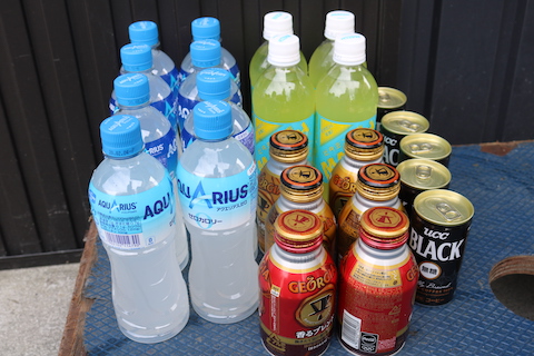 新車にヘコミ！でもチョット待つ間に新車のボディに戻る感動を体験ください！