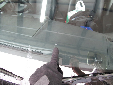 フロントガラス被害にあったその日に修理します！