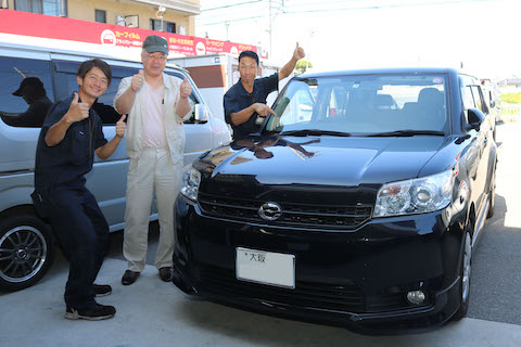 パチッと割れたフロントガラスは、すぐに予約なくても直ります！