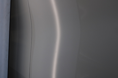 コーヒーブレイクと一緒に、車のヘコミ修理はいかかですか？