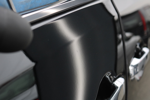 お仕事で働くお車、ヘコミ修理で鈑金する時間ない方にはオススメ、当日施工のデントリペア！