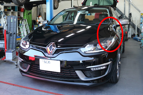 ボンネットのヘコミも、塗装しないデントリペアで15分〜の作業時間で元どおりに直します！