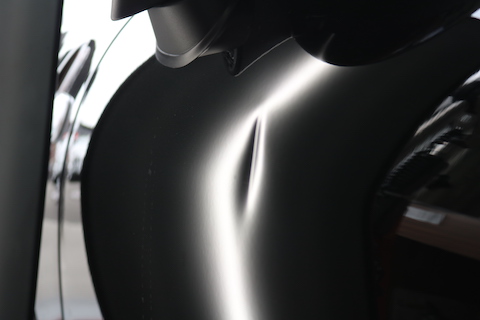 BMW MINI（ミニ）のドアのヘコミも、鈑金・塗装しないデントリペアで即時修理！