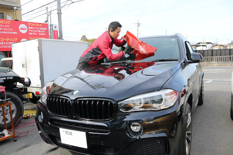 『たった今、フロントガラスが割れました！』というお問い合わせでも当日修理します！