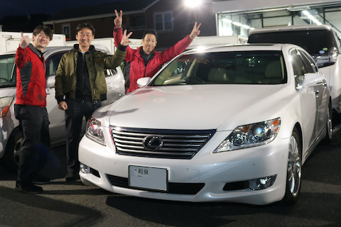 500円玉を超える複雑なひび割れしたフロントガラスもウインドリペアで直します！