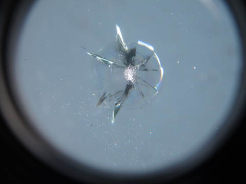 フロントガラスのヒビ割れが消えて無くなるウインドリペア ！