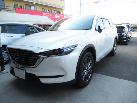 それは汚れじゃない！フロントガラスがヒビ割れしています！