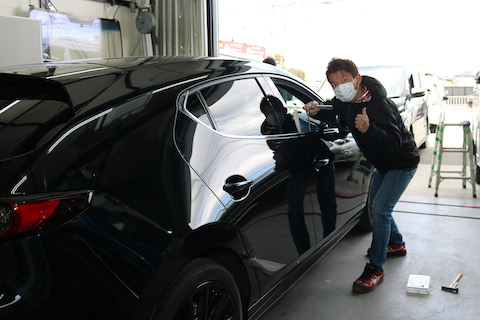 新車のヘコミ修理もデントリペアで新車のボディに戻します！