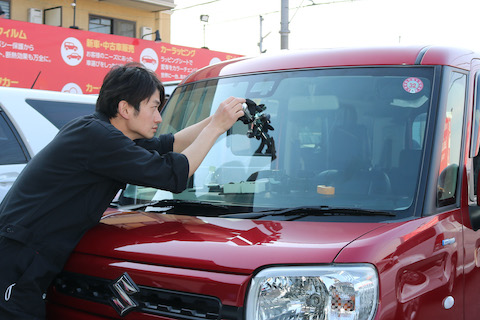 フロントガラス割れは交換ではなく修理でお得に解決！車検も合格！！