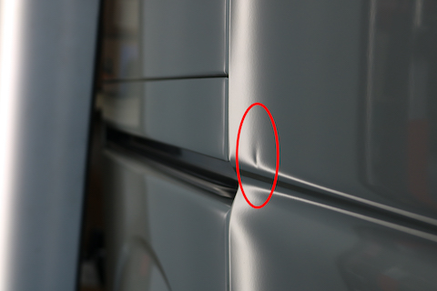 車に複数のヘコミ、デントリペア修理なら2箇所目は半額でお得！