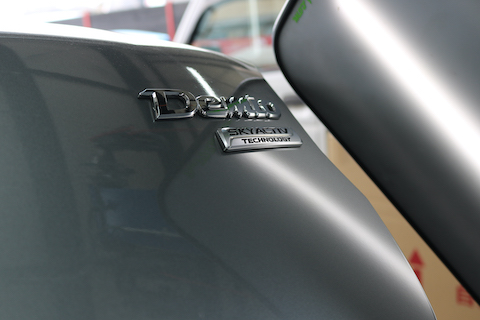 リアゲートが思った以上に上がって天井の物コツン！そんな時もデントリペアで解決！