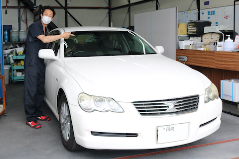 2個ならんだ飛び石の傷、ウインドリペアで修理が可能です！