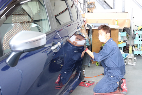 ヘコミ修理のご相談、問い合わせだけでも大丈夫です、お気軽にご来店ください。