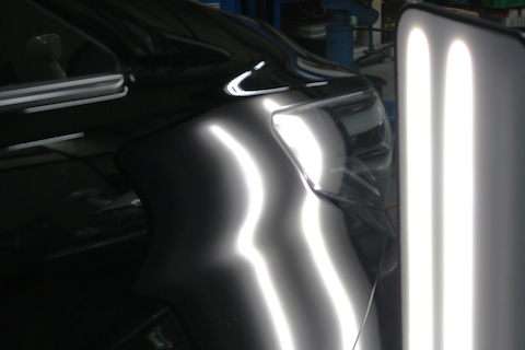 イヤな思いする愛車のヘコミは、デントリペアで即時に解決します！