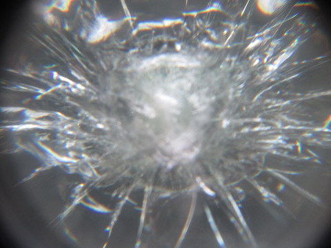 修理可能な範囲を超えたフロントガラスのヒビ割れを直します！