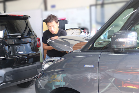  複雑な複数のヘコミが重なった部分も、デントリペアで綺麗に修理！