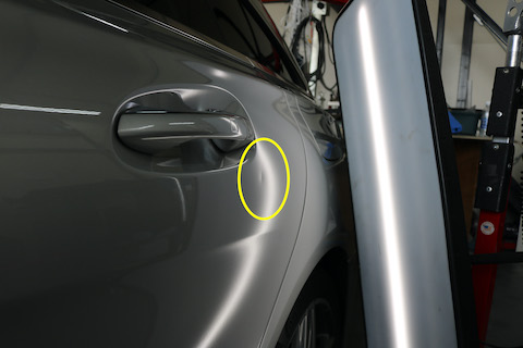 お車のヘコミとお客様のココロのヘコミを直します！