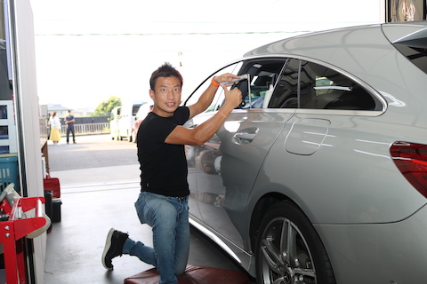 お車のヘコミとお客様のココロのヘコミを直します！