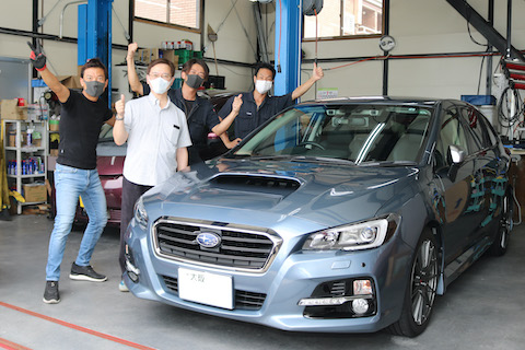 ドアの裏に補強が邪魔しても、色んなデントリペア工具でヘコミ修理を可能にします！