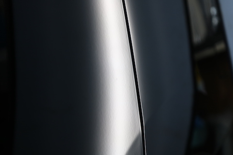 愛車のオリジナル塗装を守るヘコミ修理、2箇所目から半額とメリットしかありません！