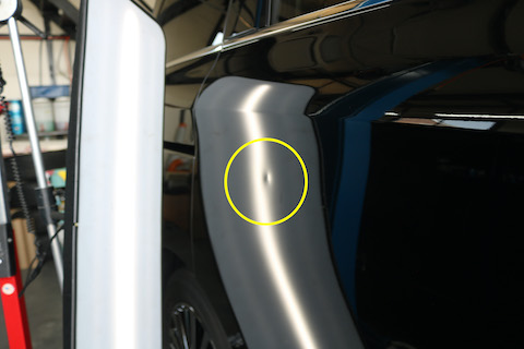 愛車のオリジナル塗装を守るヘコミ修理、2箇所目から半額とメリットしかありません！