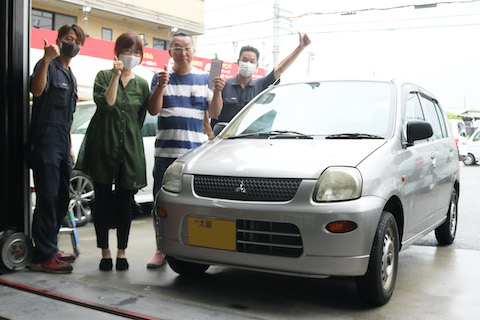 フロントガラスに大きなヒビ割れ！500円玉以上も交換せずに修理！