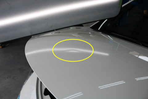 ボンネットのヘコミ、デントリペアで当日予約で即時修理が可能！