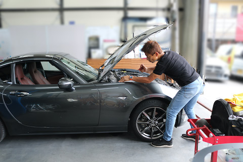 ディーラー様からヘコミ修理はデントスマイルとご紹介頂きました！