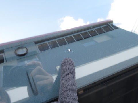 車のフロントガラスの異常・トラブルはご相談ください！