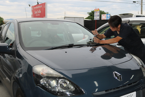 輸入車のフロントガラス修理も可能！即時対応！